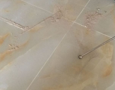 银海瓷砖空鼓维修公司分享粘合剂选择不当在瓷砖铺贴过程中可能导致以下问题